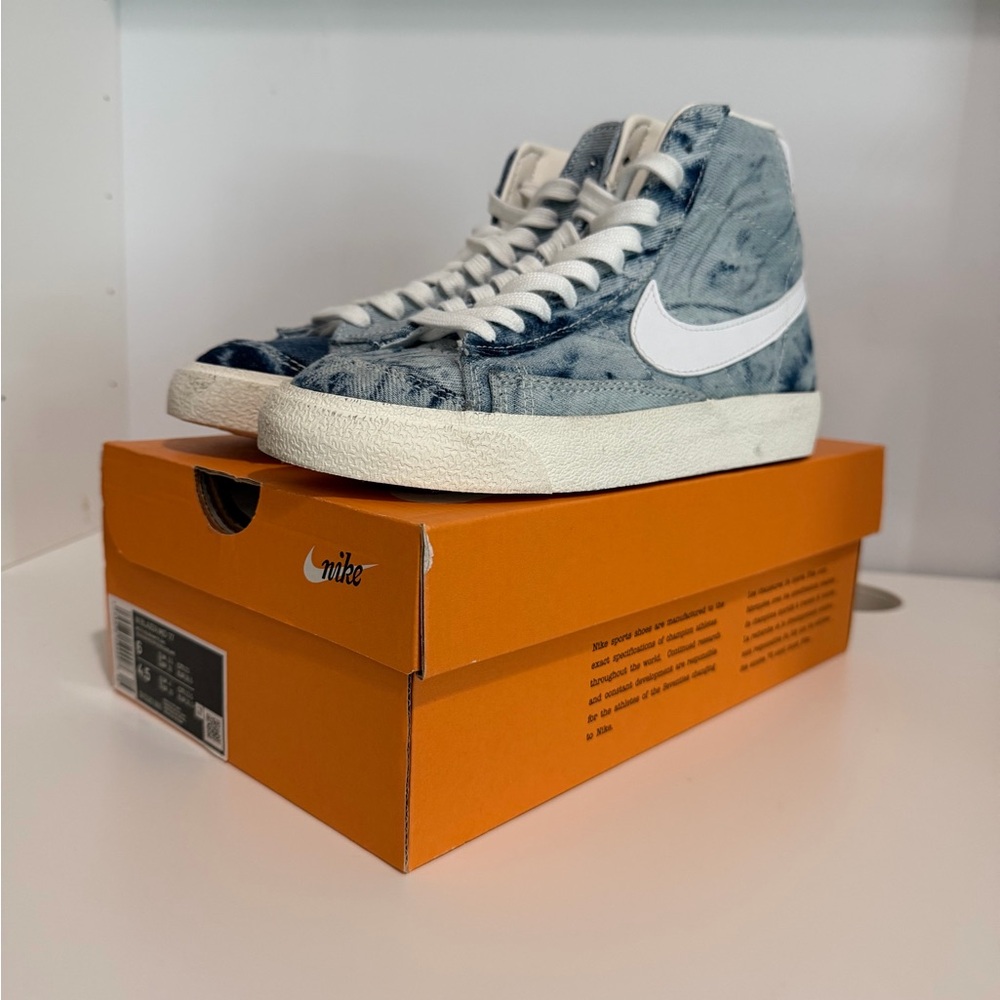 Women Size 6 // Nike High-Top Sneakers in Denim Tie-Dye - Picture 2 of 7